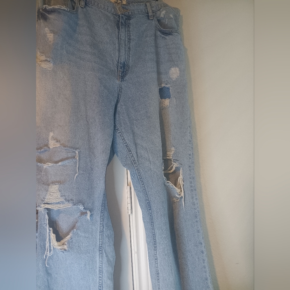 We The Free Blue Boyfriend Jeans Distressed Vintage
